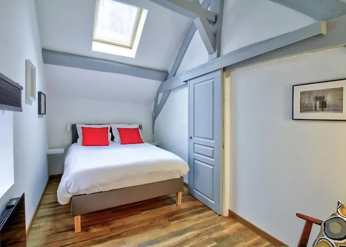 Lägenhet La Mansarde : Cosy Et Charme Au Centre Historique *